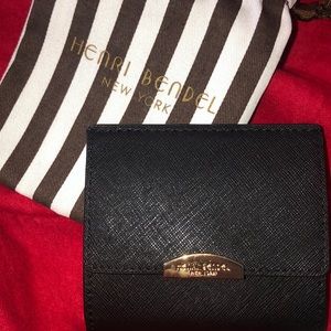 Henri bendel card holder